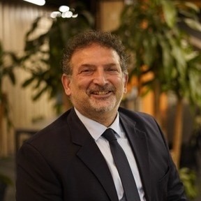 Prof. Dr. Efe Efeoğlu